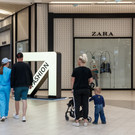 «Коммерсантъ»: Магазины Zara откроются в России под новым названием Maag