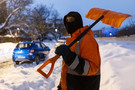 Для очистки дворов Казани от снега жителям предложили нанять дополнительных дворников
