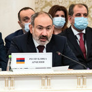 Пашинян на фоне митингов оппозиции: церковь является «агентом влияния», но вопрос будет решен