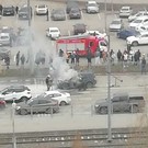 В Казани возле ТЦ «Южный» внедорожник загорелся посреди дороги