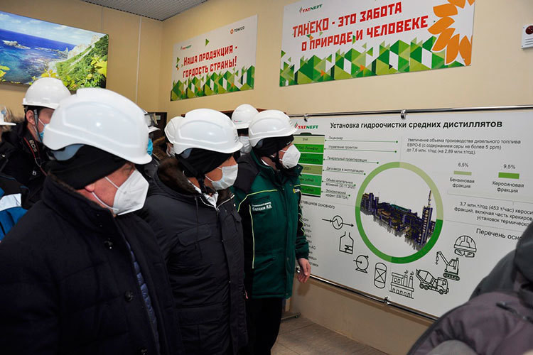 Минниханов и Маганов запустили новое производство дизельного топлива за 16 млрд рублей