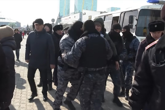 В Астане разогнали несогласных с переименованием города