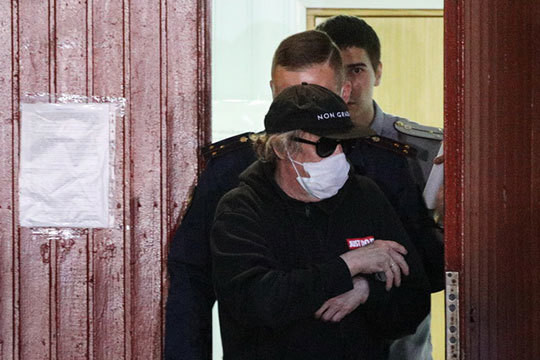 Михаила Ефремова отправили под домашний арест
