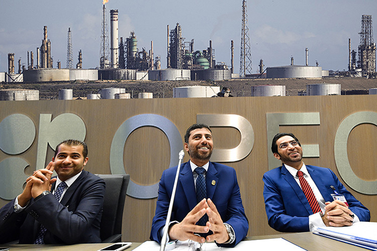 «В итоге все соглашение может развалиться!»: шейхи ОАЭ решили прикончить ОПЕК по заказу Трампа?