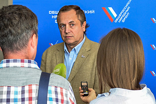 «Сегодня не время афиш, сегодня время мнений из социальных сетей»