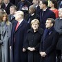 Путин последним приехал к Триумфальной арке и пожал руку Трампу