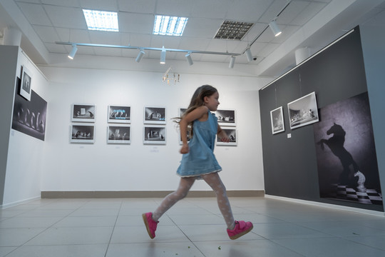 Открытие «Тайной жизни вещей»: липосакция для груш, вилки-арфы и новая религия для шахмат
