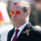 Медведев опубликовал фотографию майдана в Киеве с российским триколором