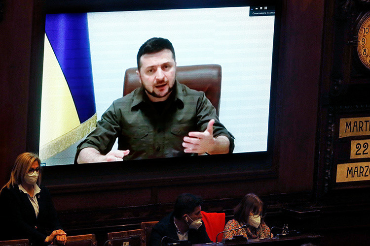 Главное к 18:00: Зеленский передал анкету на вступление Украины в ЕС, Ле Пен назвала Россию великой державой