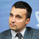 Сулейманов: АУЕ* продолжает вербовать школьников в свои ряды