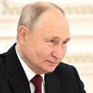 «Ъ»: В Кремле работают над составом инициативной группы по выдвижению Путина в президенты