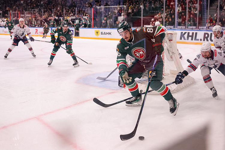 «Ак Барс» проиграл «Нефтехимику» в дерби Татарстана
