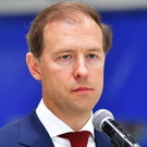 Мантуров: федеральным ретейлерам пока рано начинать работу в новых регионах РФ