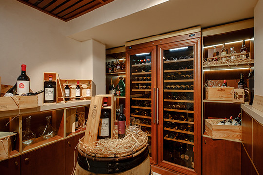 Как благородные напитки «принимать» у себя дома красиво и правильно