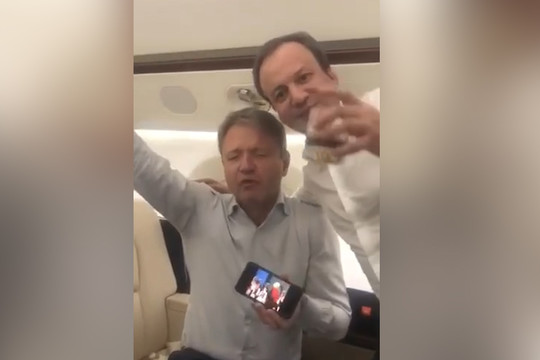 Дворкович, Ткачев и Тимакова​ закатили вечеринку на борту бизнес-джета