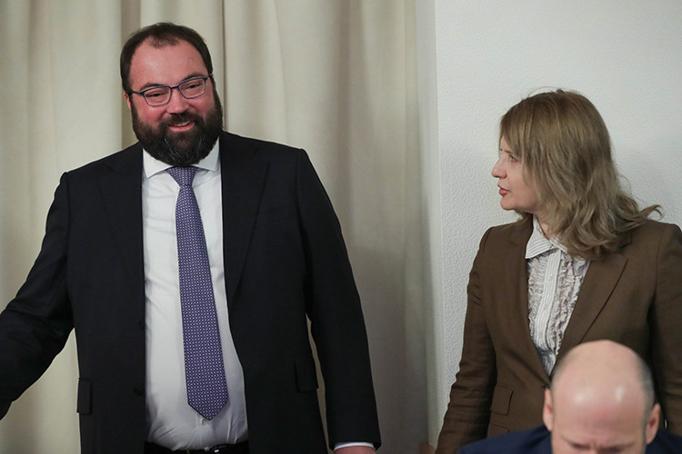 Максут Шадаев: «Будем надеяться, что айфоны в кирпичи у нас не превратятся»