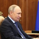 Путин поручил  проработать законопроект о гуманизации уголовной практики