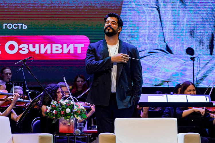 Как Бурак Озчивит снова покорял Альметьевск
