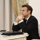 Макрон призвал найти силу и смелость для диалога с Россией