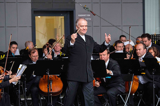 Как Валерий Гергиев «заряжал» казанских врачей, борющихся с COVID-19