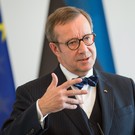 Бывший президент Эстонии потребовал запретить россиянам въезд в ЕС