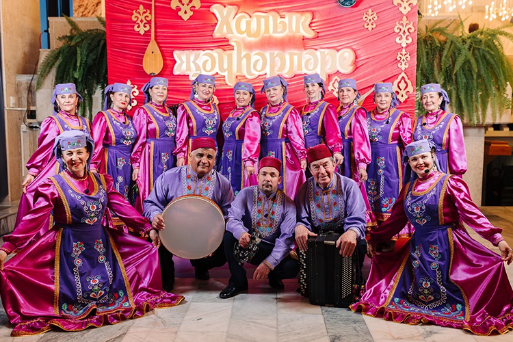 «Самый народный фестиваль на татарской эстраде»: гала-концерт «Народных жемчужин» собрал хранителей моң