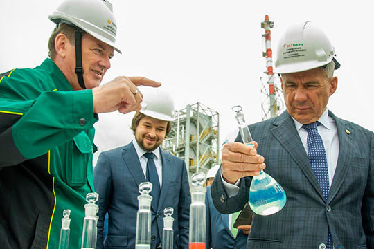 Минниханов запустил новые установки на ТАНЕКО