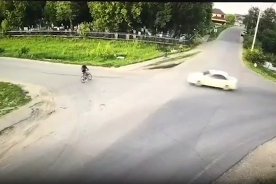 В Пестречинском районе насмерть сбили подростка на велосипеде