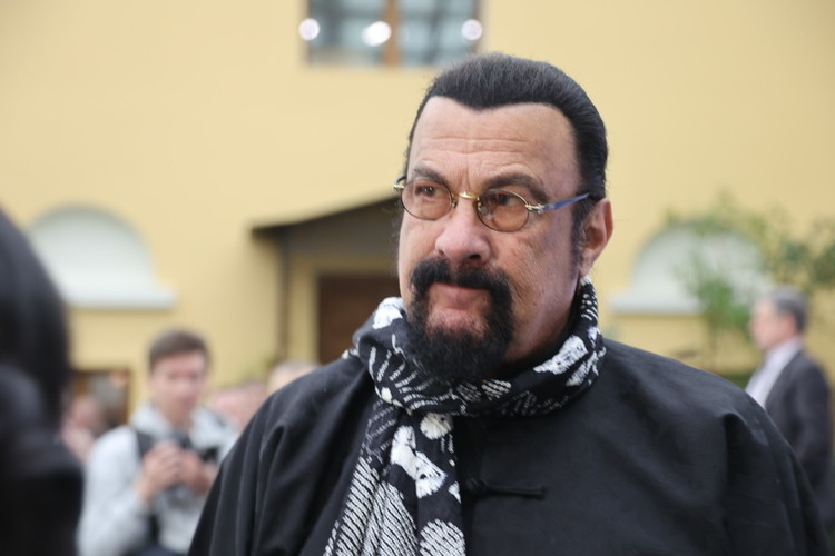 Стивен Сигал заявил, что он на сто процентов русофил и на миллион процентов русский