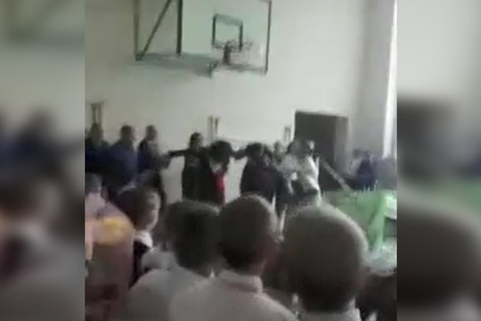 В Марий Эл школьник напал на депутата на последнем звонке