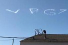 Путина поздравили с днем рождения надписью в небе в Голливуде