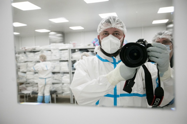 Как работает временный госпиталь для пациентов с COVID-19 на ВДНХ в Москве