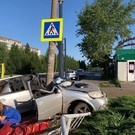 В Челнах автомобиль «намотало» на столб – водитель скончался на месте