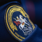 Следком начал проверку после падения окна на девушку в салоне красоты в Казани