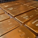 Минфин России в 7 раз увеличит закупку золота и валюты
