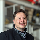 Илон Маск заявил, что готов продать акции Tesla, чтобы спасти человечество от голода