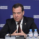 Медведев «анонсировал» несуществующий триллер с участием Трампа и Байдена