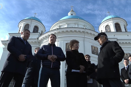 Шаймиев осмотрел строительство собора Казанской иконы Божией Матери