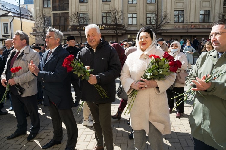 У памятника великого поэта собрались почитатели Габдуллы Тукая