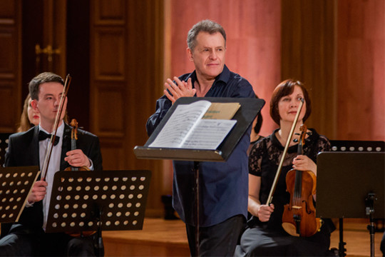 «Мozart живет в Челнах», ледовое шоу Авербуха и поэтические чтения