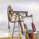 Цена нефти Brent превысила $95 за баррель впервые с осени 2022 года
