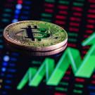 Стоимость биткоина впервые превысила $72 тысячи 