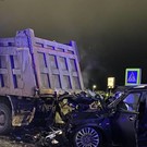 В Нижнекамске автомобиль Infiniti врезался в грузовик – есть погибший