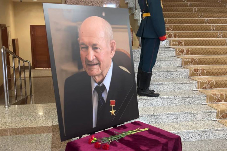В Казани простились с одним из создателей системы опознавания «свой-чужой» Ильдусом Мостюковым