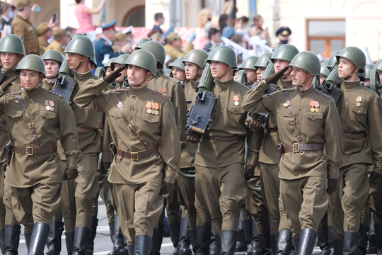 В Казани прошел парад Победы