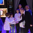 Путин принял участие в акции «Елка желаний» на выставке «Россия» на ВДНХ