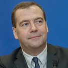 Медведев привился от COVID-19