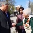В Саратове пожилая женщина на улице отчитала Володина за проблемы в стране
