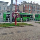 В центре Казани встали троллейбусы