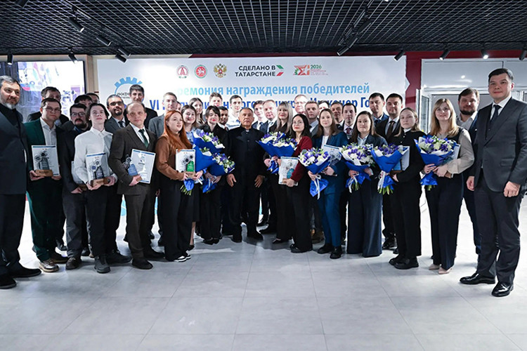 От новых шин для Aurus до испытательного стенда для «Ансата»: в Татарстане чествовали инженерную элиту